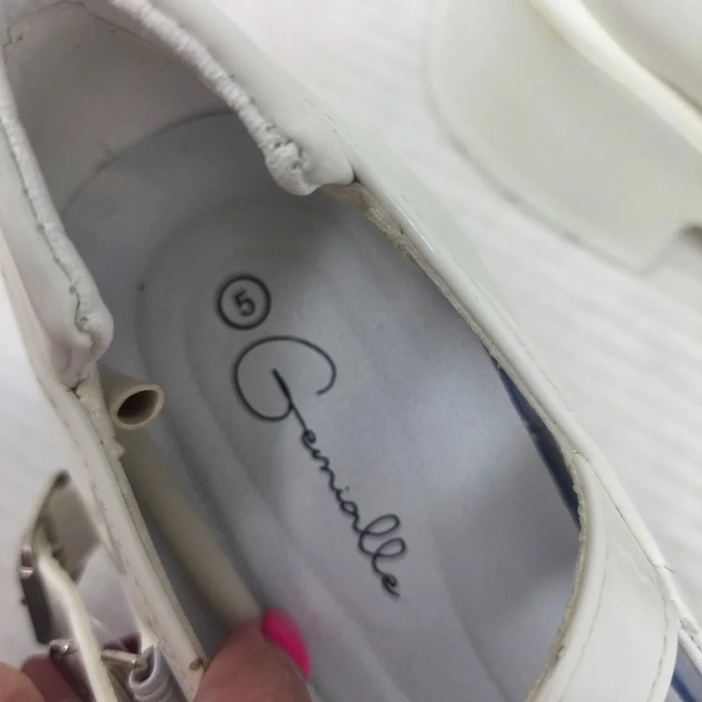 Genialle Platform Mary Janes Women Size 5 White Patent Chunky Lug Sole NWT GEN